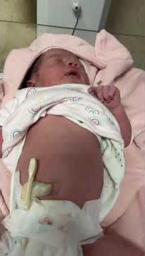 Red flag= Grunting,respiration distress in Full-term = congenital pneumonia until proving otherwise