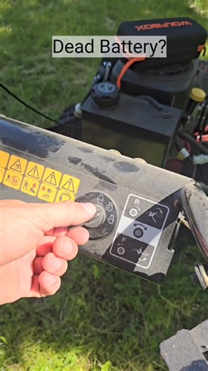 Having this jumpbox comes in handy when the battery dies on your equipment or car #wolfbox #gobuildstuff #deadbattery WolfBox | Go Build Stuff