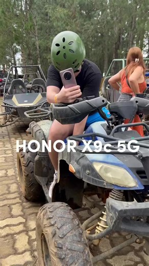 I just experienced the HONOR X9c 5G, and I’m genuinely amazed by it! #octagoncomputersuperstore #HONORX9c5G #TheToughestPhone #AllAngleTripleDefense