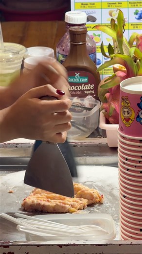 This ice cream technique blew my mind #asmr #streetfood #shorts