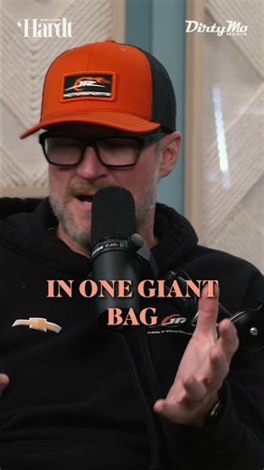 Imagine getting so much candy that the cashier hits you with an “oh my…” at checkout.😂🍬