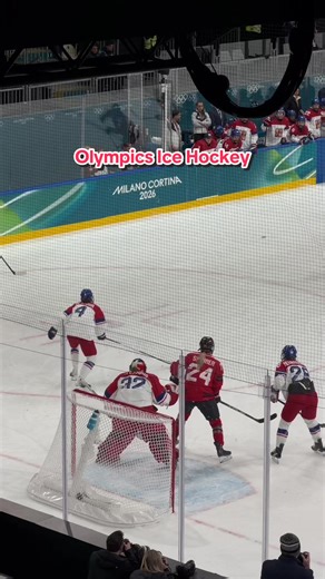 It’s worth taking a flight to see some ice hockey at the Winter Olympics in Milan! Especially to watch Canada’s women’s team 🥅🤩🇨🇦🇮🇹 #milanocortina2026 #olympics #icehockey #teamcanada #kristatheexplorer