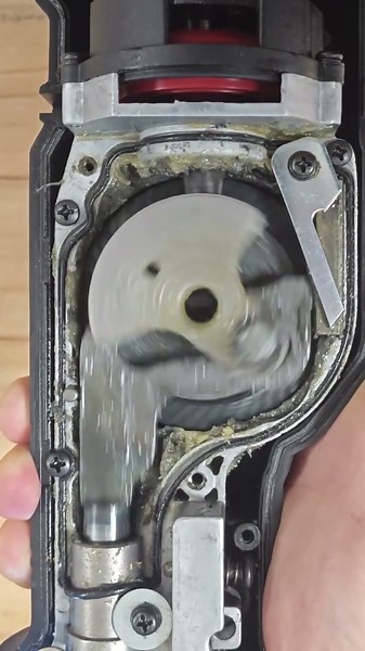 reciprocating saw #mechanism #howitworks #engineeringexplained #engineering