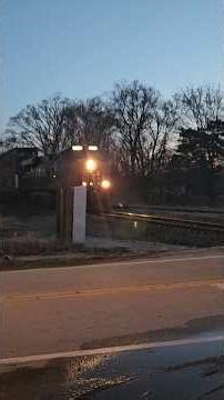 Southbound CSX Intermodal With A Pickup Crossing As It Approached. 3/12/26