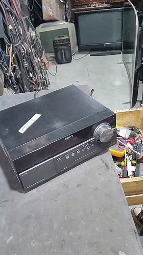 Reparación de Microcomponente Sony: Solución de Daño