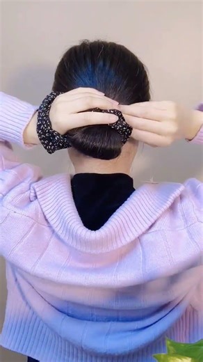 Effortless Spring Low Bun Hair Style Tutorial for Beginners