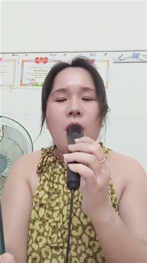 Người phu kéo mo cau karaoke