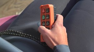 Close-up Hands Man Remote Control Buttons: стоковое видео (без лицензионных платежей), 1062878209 | Shutterstock