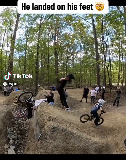 No way 😯 (via mr.lattea/IG) #bmx #trick #skill | BMX Bike