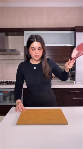 ‎صَّبا شمّعه 👩🏻‍🍳‎ on Instagram‎: "Tomahawk steak : المكونات: * توماهوك ستيك وزن ١ كيلو * ملح بحري خشن * فلفل أسود مطحون (Compound Butter) : * زبدة غير مملحة طرية ١٠٠ * ثوم محمص ومفروم ناعم ٤ غ * بقدونس طازة مفروم ناعم ٧ غ * بشر ليمون * فلفل أسود * ملح خفيف * بهار الكيجن بيبي بطاطا كريسبي * بطاطا صغيرة (بيبي) ٧٠٠ غرام * زيت زيتون ٤٠ مل * بابريكا ٤ غ * بهار بطاطا ٣ جرام * بهار الكيجن ٣ جرام * بهار التاجين ٣ جرام * ملح + فلفل أسود التحضير التوماهوك لازم يكون بحرارة الغرفة ب