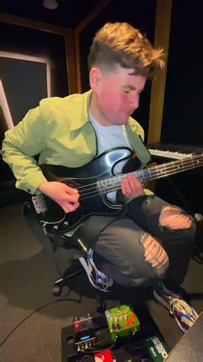 Fun with the Analog Alien Bass Station