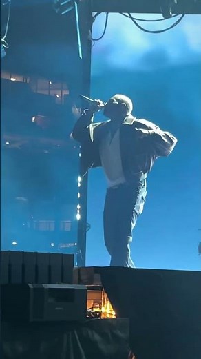 Chris Brown Performing Something In The Water @ Metlife Stadium for the R&B Tour #chrisbrown