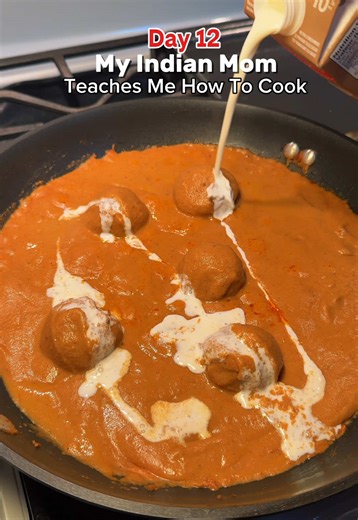 It’s day 12 of learning how to make Indian food with my mom! Today we made malai kofta😋 One of my FAVOURITE vegetarian Indian dishes! So good that I kinda like it more than butter chicken #indianfood #indianrecipes #easymeals #easyrecipe #indiancooking