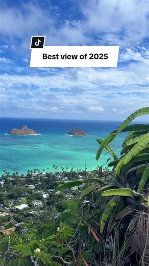 Best view of 2025? Easily the view from the Lanikai Pillbox hike on Oahu 🤩 Wbu?? • • • • • #bestviewof2025 #lanikai #oahuhawaii #travelinspo #beautifulviews