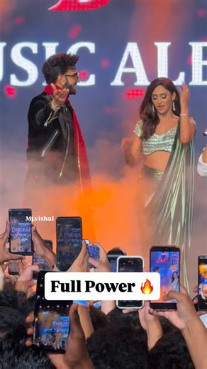 Vishal Mohan Jaiswal on Instagram: "#ranveersingh & #krystledsouza 💕 #trending #bollywood #reels #"