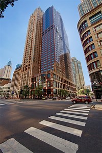 Gold Coast Real Estate Office - Chicago, IL - Coldwell Banker Realty