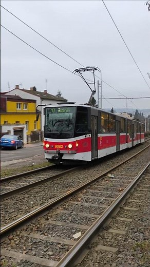 PRAGUE | Beautiful city tram 🚊 on Trojská street - 4K #trams