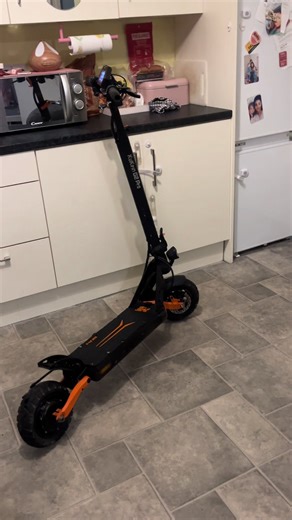 g2 pro (@g2.pro181_g4comingsoon)’s videos with big bikes - Tom Lillywhite