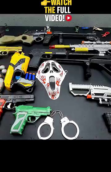 🔥 Light-Up Action Revolver! Sound, Vibration & Spinning Cylinder Toy Gun 😱