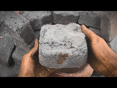 ASMR~Dusty Black Sand Dry Earthy Crumbles🤤HBD@maahiislive3306 💕Dust Play\\Pouring💨💣#satisfying