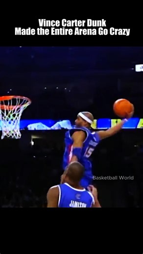 Vince Carter Dunk Made The Entire Arena Go Crazy #nba #basketball
