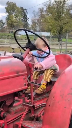 Working hard at the farm! | PewDiePie