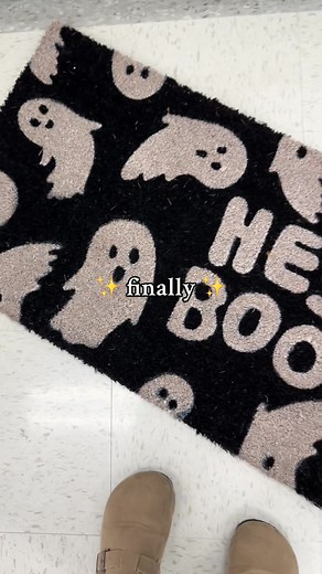 Discover the Ghost Doormat and Pumpkin Decor