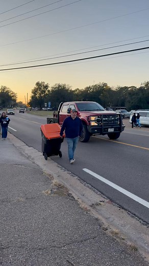 Guess who’s trick-or-treating downtown Van? | Lynn Beall