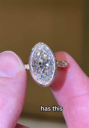 This moval engagement ring bezel set into this vintage inspired design was a happy accident🤩 #ovalengagementring #movalengagementring #bezelset #artdeco