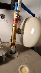 Repiping a hot water tank in copper properly 💦 #plumbing #plumber #asmr #diy | The Plumberlorien