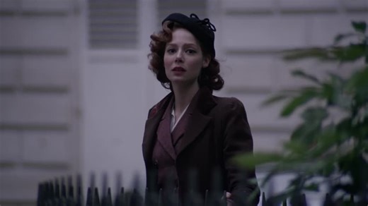 The Collection S01:E08 - The Offer