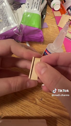 sorry the update is so small, ochem has been killing me 😓 i’ll start posting updates more frequently 😓😩 #miniature #dollhouseminiatures #clayart #dollhouse #polymerclay