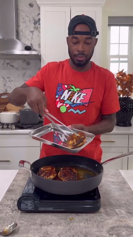 Daven Gates aka OneStopChop on Instagram: "Chicken Alfredo is on the menu every week, don’t matter how good I know hot to cook! Try this recipe out and tell me if I’m wrong 😅 INGREDIENTS 4 boneless skinless chicken breasts 1 lb/16oz. Box fettuccini pasta 1 1/2 to 2 cups heavy cream 1/4 cup chicken broth 1 small yellow onion, diced 4-6 cloves garlic, minced 1/4 cup fresh chopped parsley 3/4 cup Parmesan cheese, fresh grated 2 tsp Cajun blackening seasoning 2 tsp garlic and herb seasoning Salt an