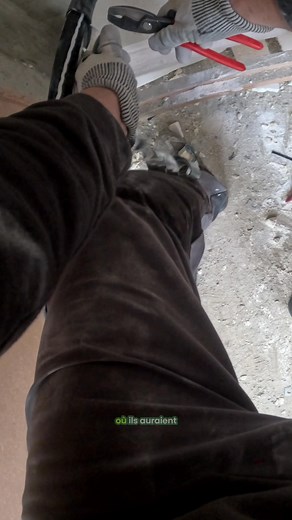 52K views · 225 reactions | Chauffer légèrement les câbles, ça change tout pour le dénudage ! Découvrez les carreaux coupe-feu imposés par Enedis et pourquoi le MAP est crucial pour reboucher les réservations. Un rappel sur les hauteurs d'installation des distributeurs Enedis et la largeur de la colonne montante. N'oubliez pas les normes ! #Electricien #NormeNFC14100 #Enedis #InstallationElectrique #Bricolage #AstucePro #SecuriteElectrique | Autonomie électricité | Facebook