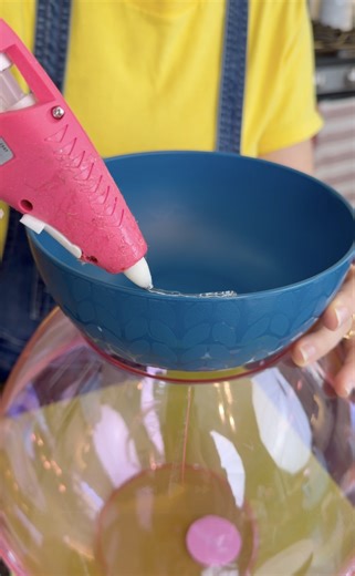 what a cool easter decoration! 😍 turn a planter and some cheap bowls into an adorable moss easter bunny decoration that looks so cute in your home or on your porch | Brooklyn B