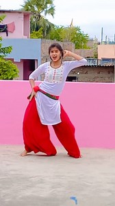 4.7M views · 117K reactions | Balma kadar na jane #viralinstagram #trending #instagramreels #viralreels #viralshortreels #viralvideos #reelsinstagram #reelavideo #viral #bhojpuri_song 殺殺鹿鹿⚘️⚘️❤️ | Sonali Kumari | Facebook