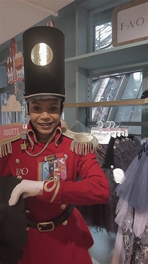 ⚠️ Malheureusement les créneaux pour le maquillage sont d’ores et déjà complets ! Le laboratoire est lui ouvert à tous et ne nécessite pas de réservation ! Halloween Party chez FAO Schwarz Paris ! 🎃 Un parcours à étapes plein d’activités à thème et de surprises t’attend 🍬 Viens nous voir mercredi 29 octobre de 15h00 à 17h00. Ne rate pas ça ! Voilà ce qui t’y attend : ✨ Maquillage enfants (complet) 👻 Laboratoire créatif pour faire des décorations d’Halloween (sans réservation) 😮 Surprises L'é