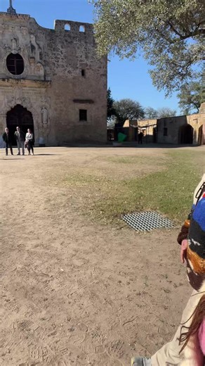 Have a blessed week. We atteved mass at the San Jose Misdion in San Antonio. It was a beautiful service. It’s filled with history. #sanantonio #mass #missions #history #beautuful