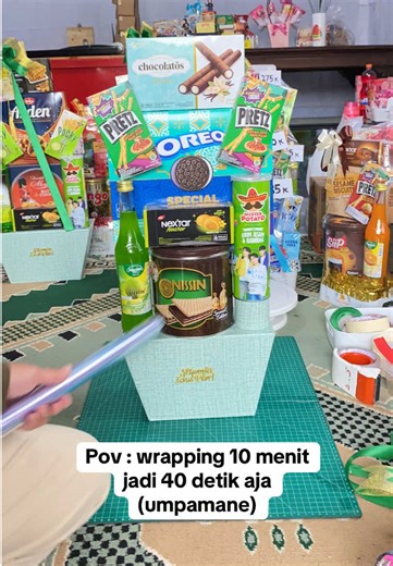 Shrink Wrapping Parcels Like a Pro in 40 Seconds!