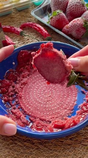 Strawberry ice cream👀 #asmr #food #secrethacks #kitchenhacks #cooking