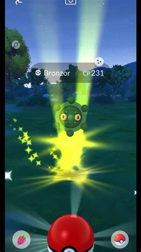 Catching *NEW* SHINY in Pokemon GO #pokemongo #shorts