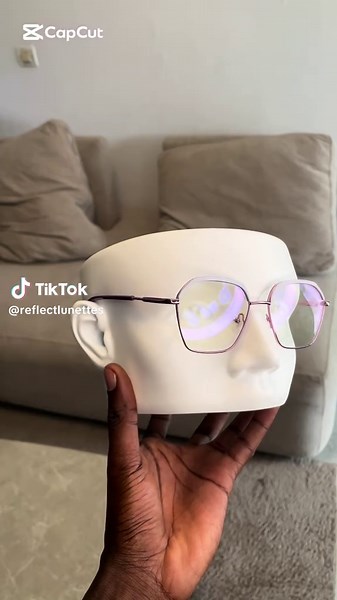 Lunettes de soleil avec coffret à seulement 9,000fr