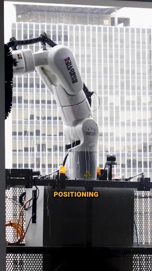 Meet Ozmo: The robotic revolution in skyscraper window cleaning