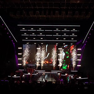 Get ready to get loose, get lit, get off the chain! Tickets are on sale now for the Can’t Stop Us Now Tour! 🌎 See you at the show. Dale! | Pitbull