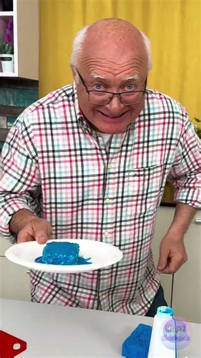 Grandpa’s Sponge Prank? Do This Instead 🤫🧽 #Prank #FunnyMemes #FamilyFun