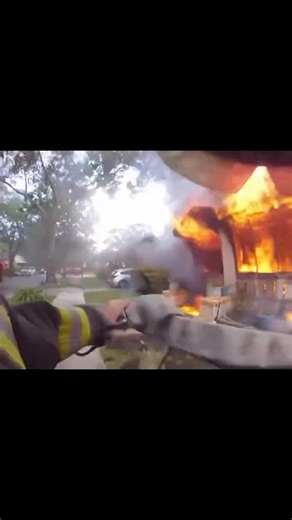 **WATCH UNTIL THE END** !! #firefighterposts #firedepartment #firefightertraining #firefighters #firefighterlife #firedept #firefighter #fire | How To Become A Firefighter