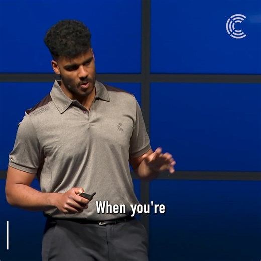 3.4K views | “Do not send a generic copy-paste email to all the GMs in the league and think things will go well. Explain how you work, how you think, how you coach and who you are.” Valuable tips from Léo Girod, Founder of gotmyteam, in this new #TCSLive presentation. WATCH: https://hubs.la/Q03W2n_D0 | The Coaches Site | Facebook