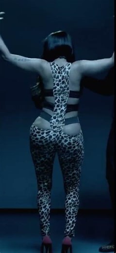 Nicki Minaj Beez in the Trap Cheetah Outfit dance.#nickiminaj #nickiminajedit #beezinthetrap