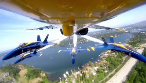587K views · 43K reactions | That’s a wrap, Seattle! We had some incredible weather which made for awesome flying at the 2019 Seafair Festival ! Check out this view during the Delta Breakout! #USNavy #USMC #ForgedByTheSea #SemperFi | U.S. Navy Blue Angels | Facebook