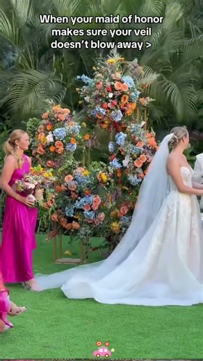 The duties of a bridesmaid #wedding #weddingday #foryou #bridesmaids